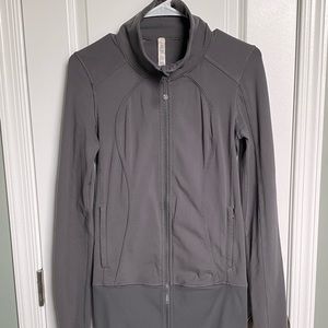 LULULEMON LONG FITTED DEFINE JACKET SIZE 6